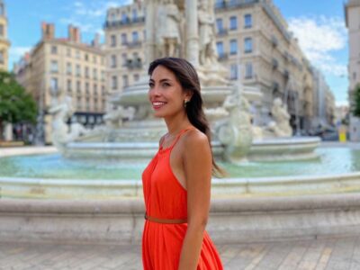 Review Juanita Solano